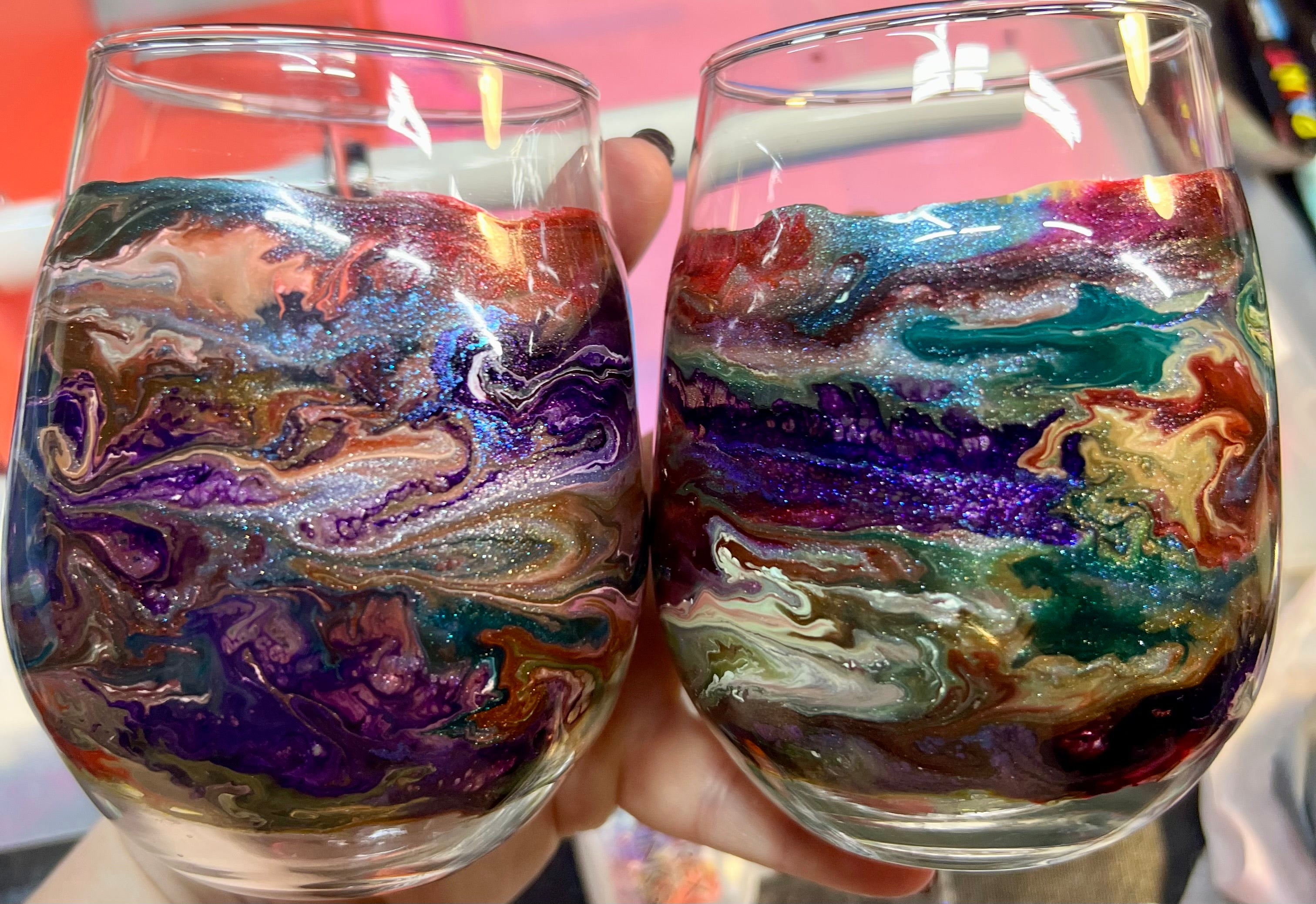 Stemless wine glasses